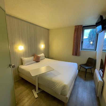 Brit Hotel Шамбері Екстер'єр фото